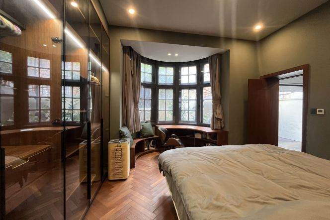 2BR Lane House in Old Xuhui with Private Garden