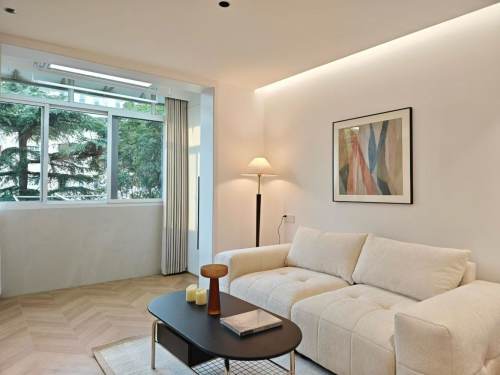 Housing image — Living Room