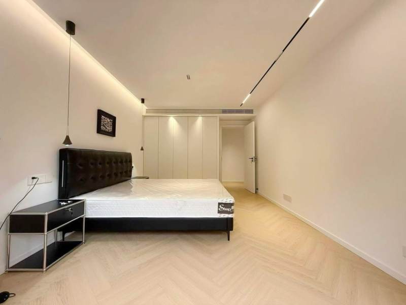 Housing image — Bedroom