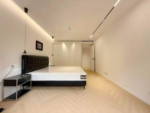 Housing image — Bedroom