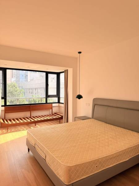 Housing image — Bedroom