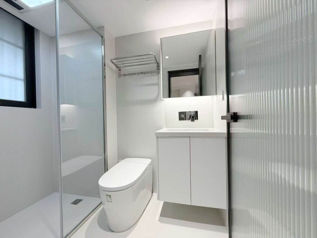 Housing image — Bathroom