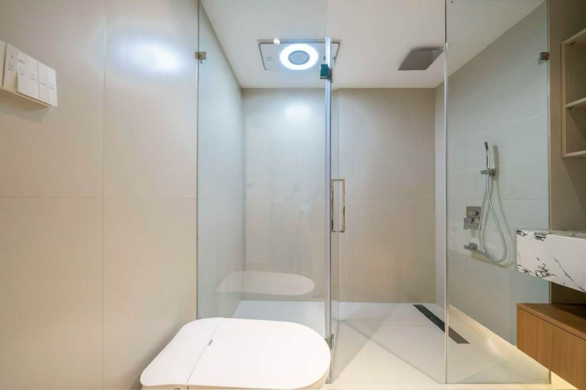 Housing image — Bathroom