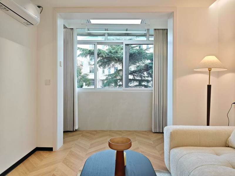 Housing image — Living Room