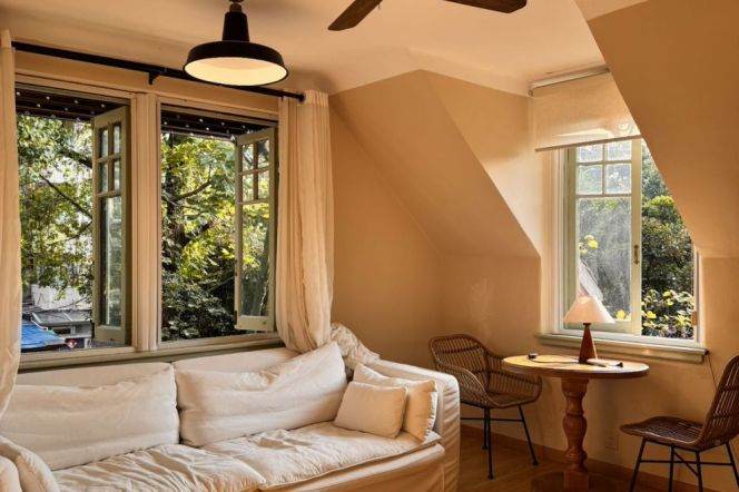 1BR Apartment in Old Xuhui (L10)
