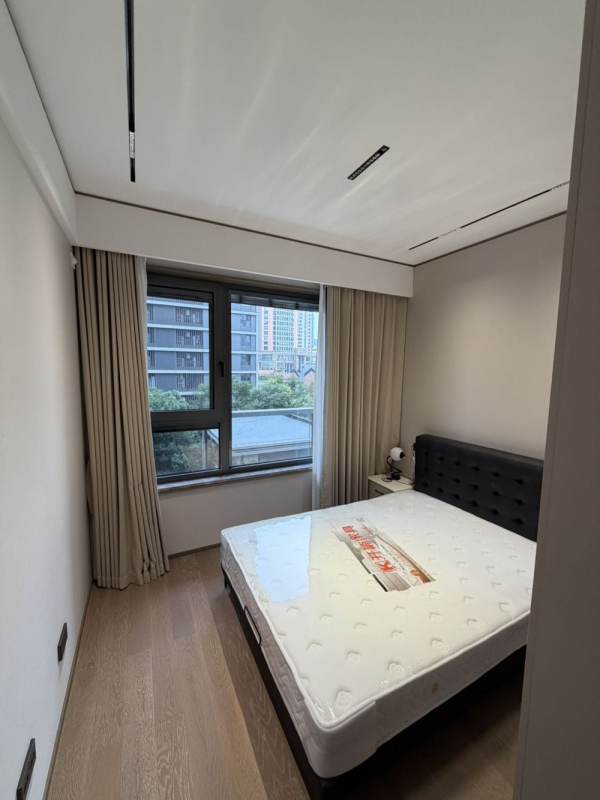 Housing image — Bedroom