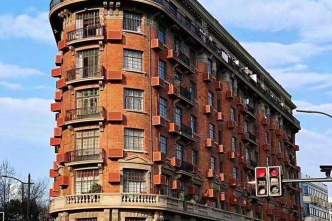 3BR Apartment in Old Xuhui with Green View (L10/L11)