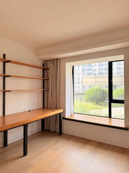 Housing image — Study