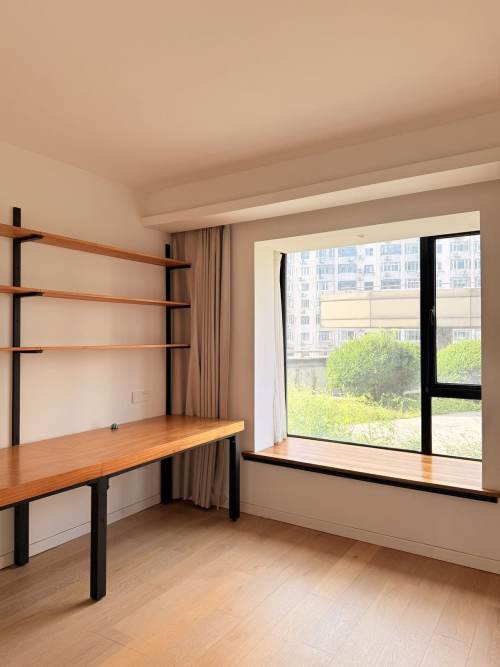 Housing image — Study