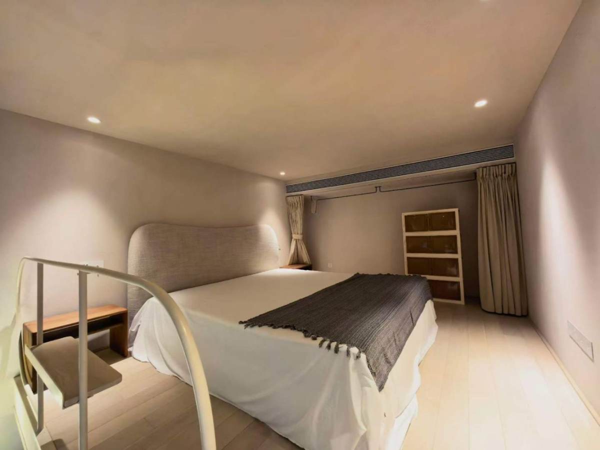 Housing image — Bedroom