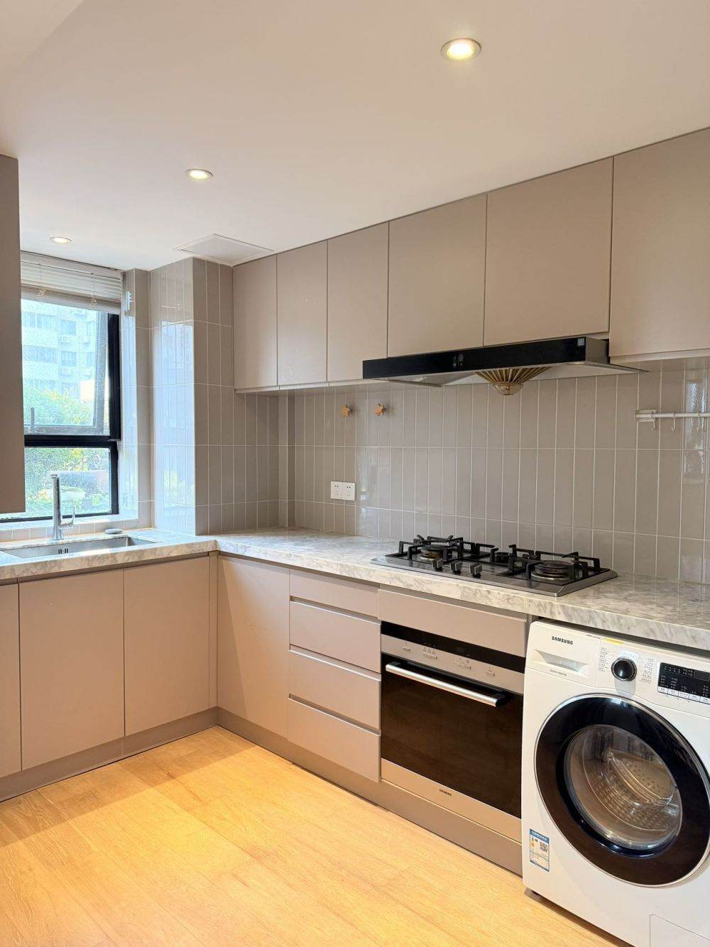 Housing image — Kitchen