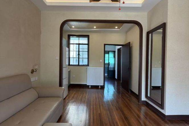 Spacious 1BR Apartment in Old Xuhui (L1/L7/L10/L12)