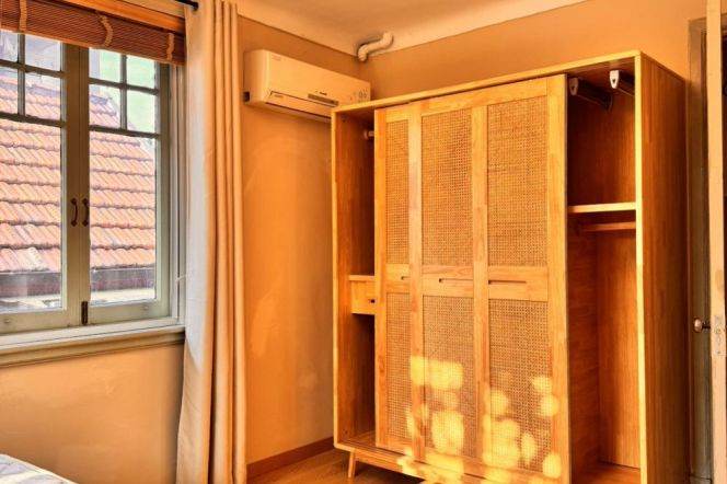 1BR Apartment in Old Xuhui (L10)