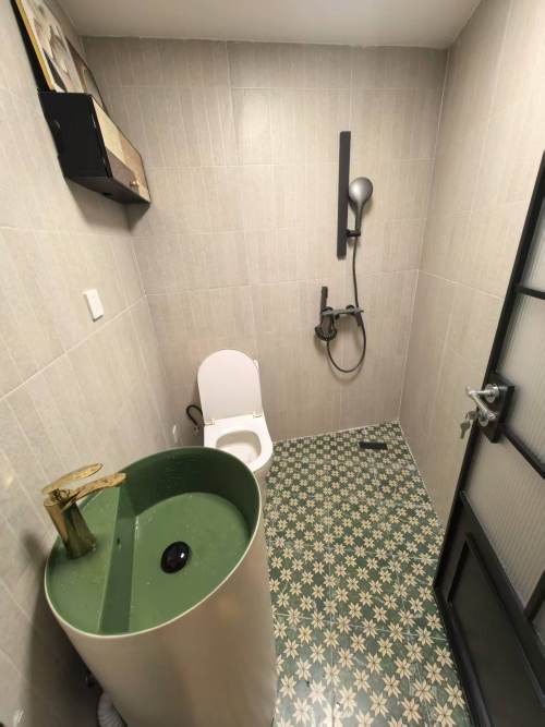 Housing image — Bathroom