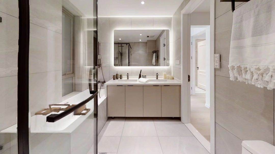Housing image — Bathroom