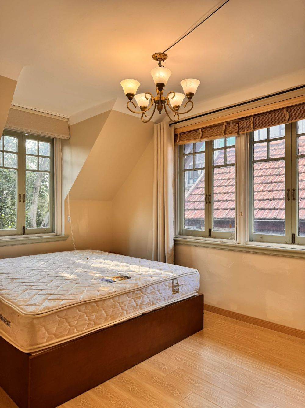 Housing image — Bedroom