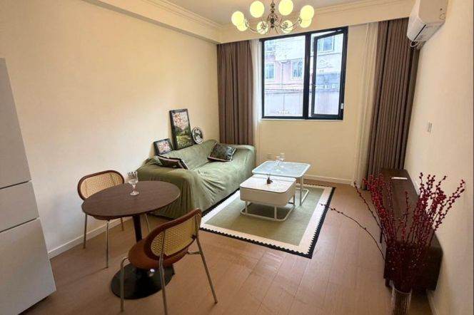 1BR Apartment in Old Xuhui (L9/L12)