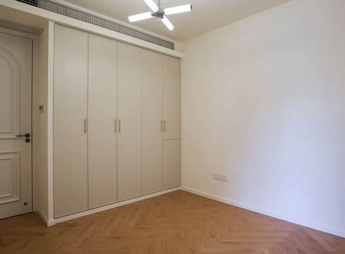 Housing image — Bedroom