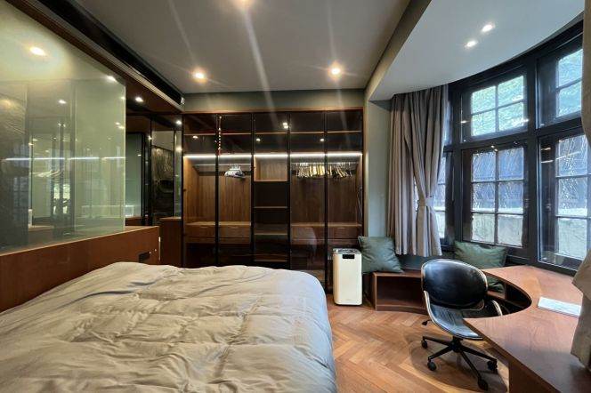 2BR Lane House in Old Xuhui with Private Garden