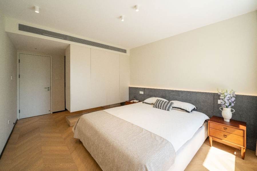Housing image — Bedroom
