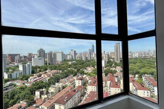 1BR Apartment in Old Xuhui (L9/L12)