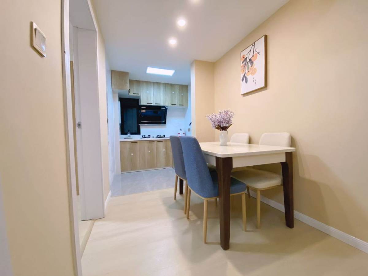 Housing image — Dining Area