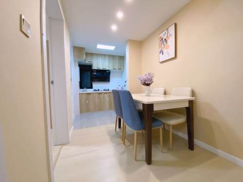 Housing image — Dining Area