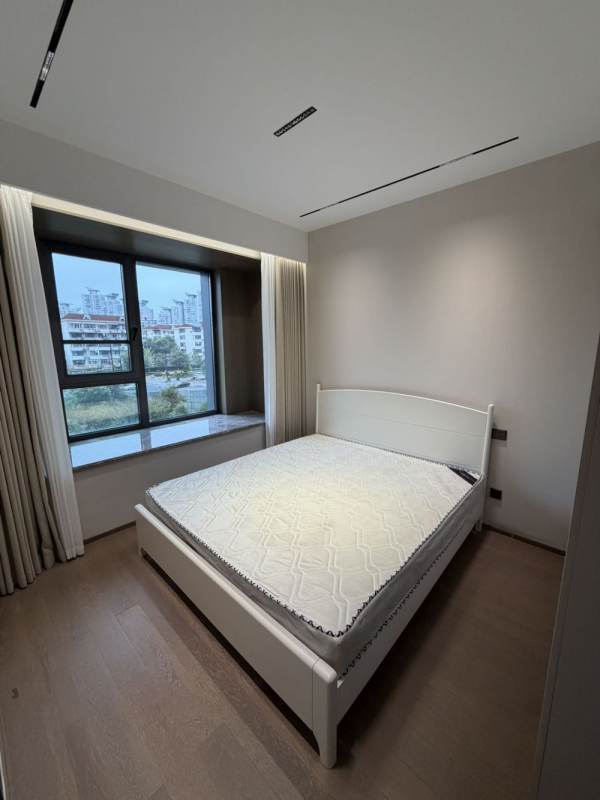 Housing image — Bedroom