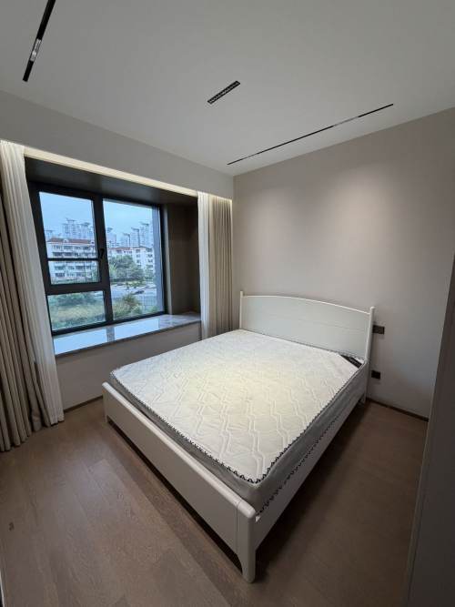 Housing image — Bedroom