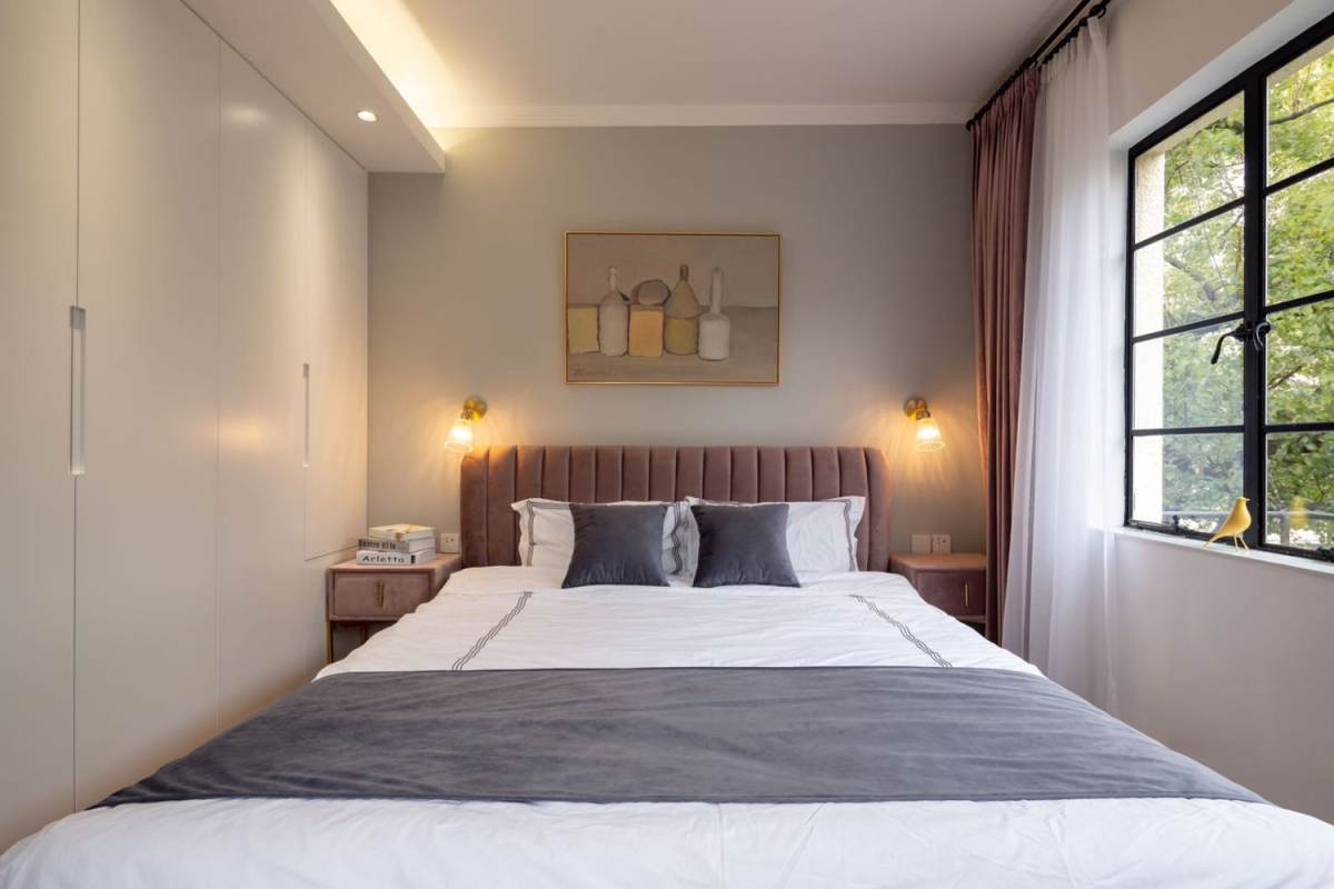 Housing image — Bedroom