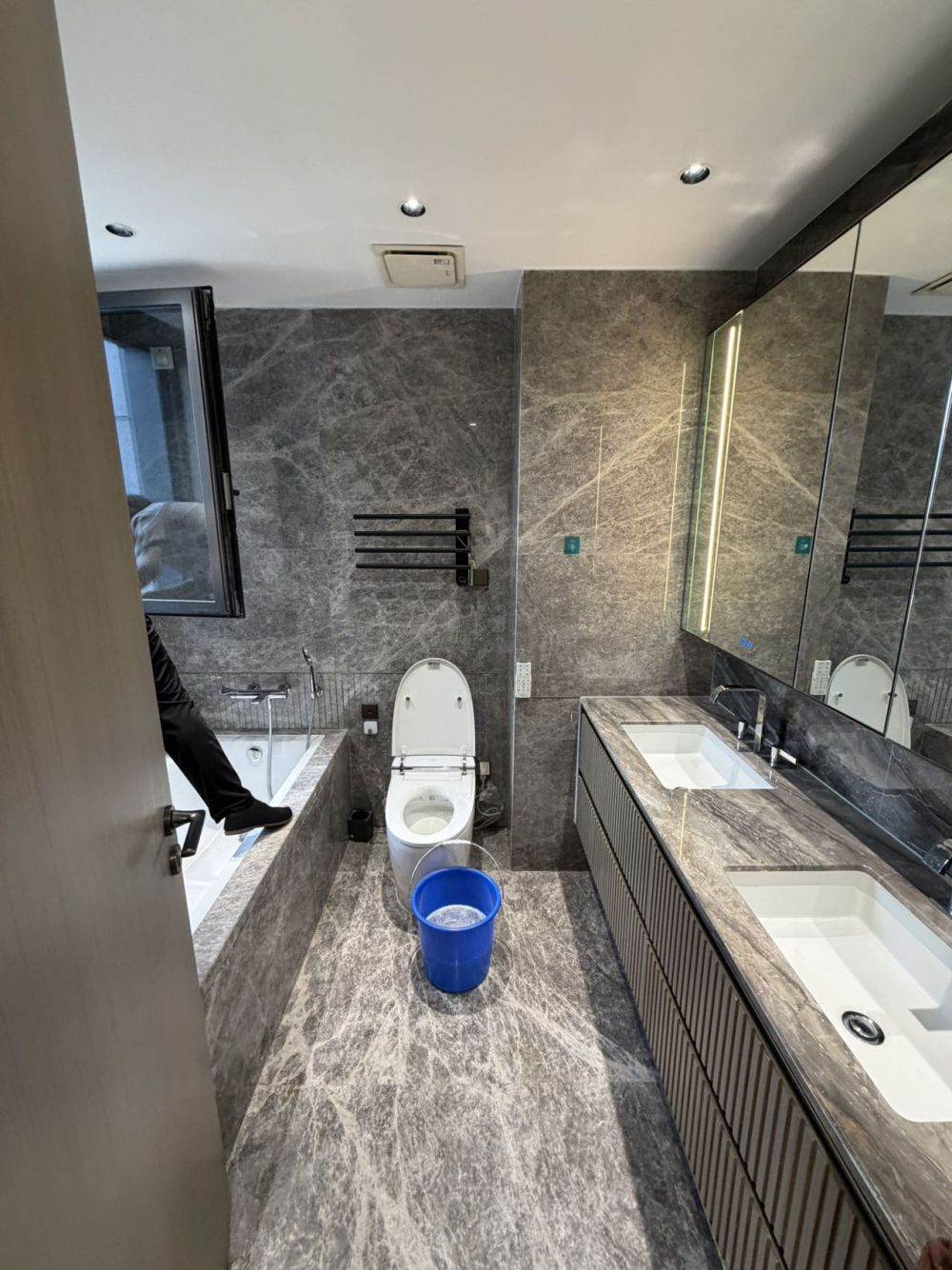 Housing image — Bathroom