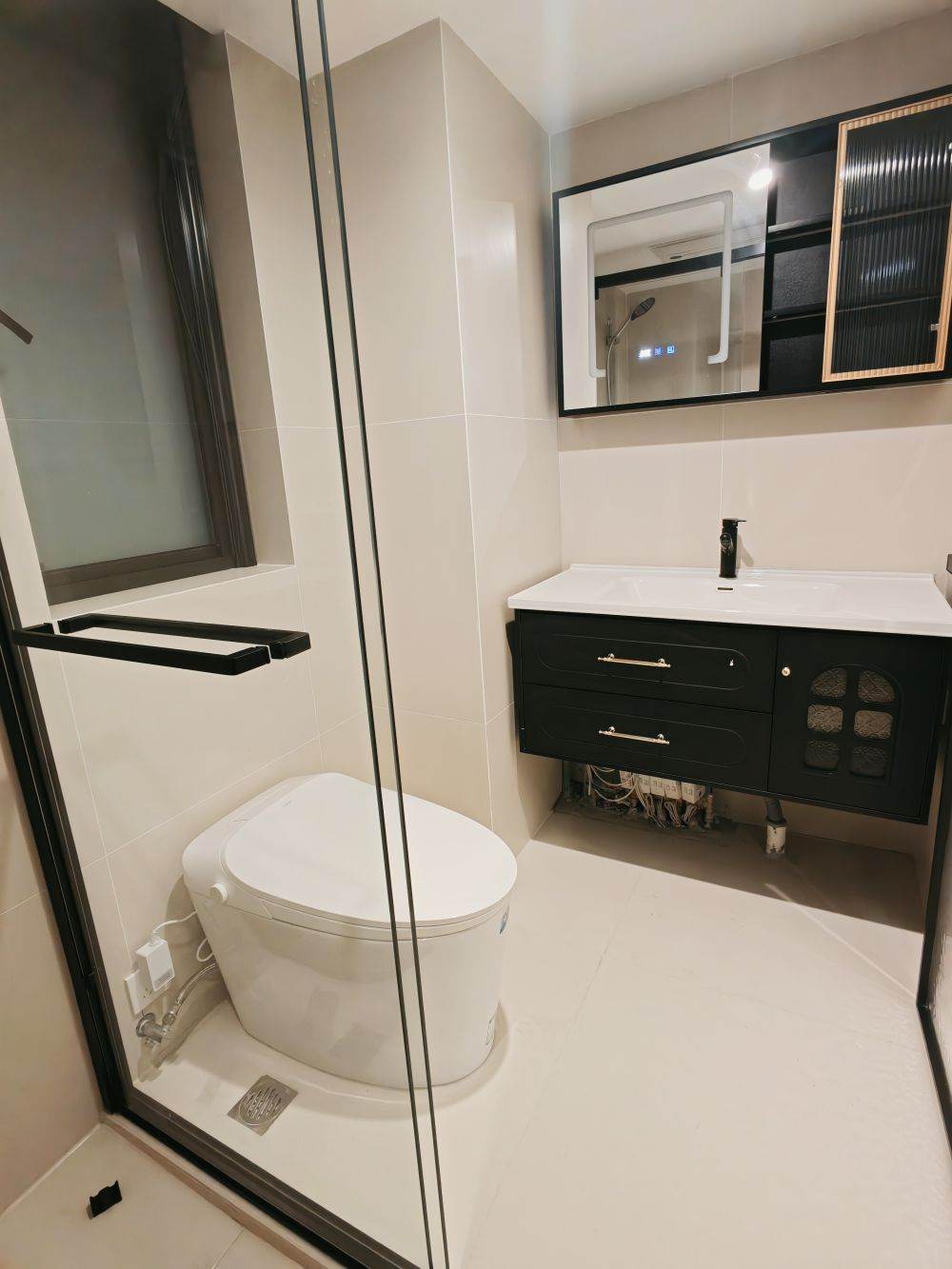 Housing image — Bathroom