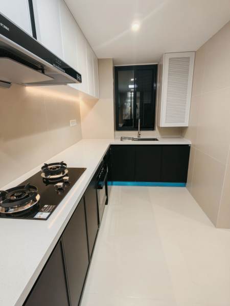 Housing image — Kitchen