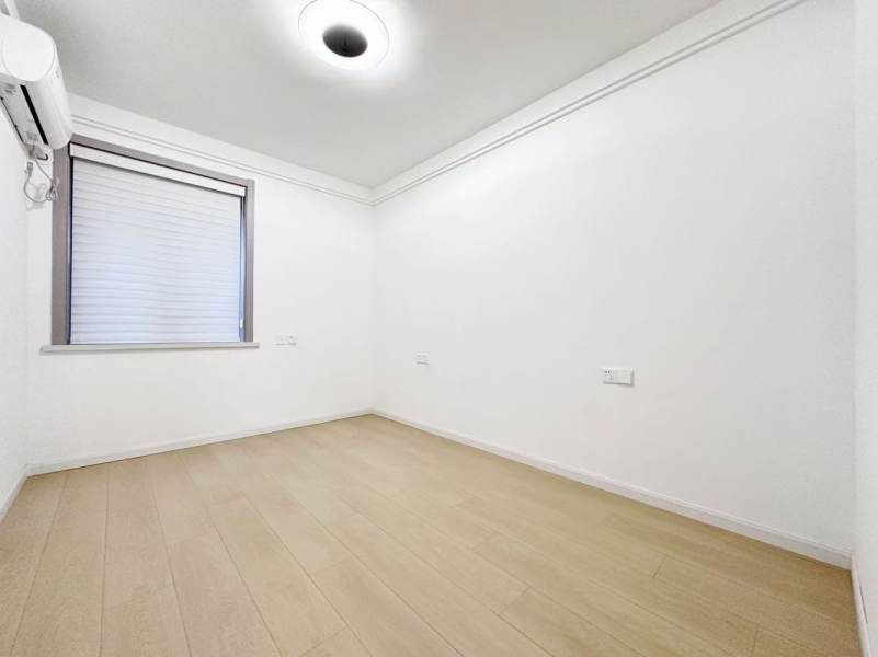 Housing image — Bedroom