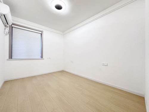 Housing image — Bedroom
