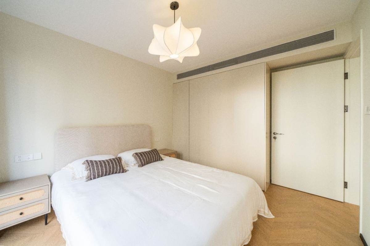 Housing image — Bedroom