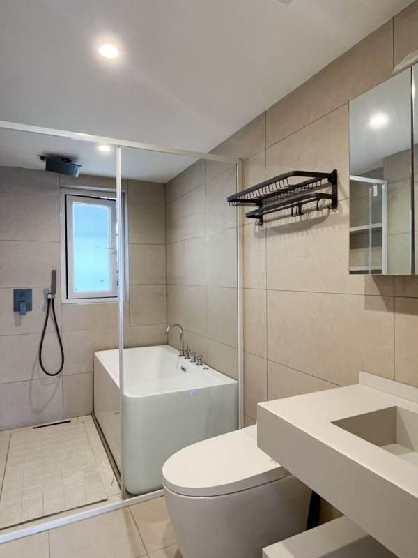 Housing image — Bathroom