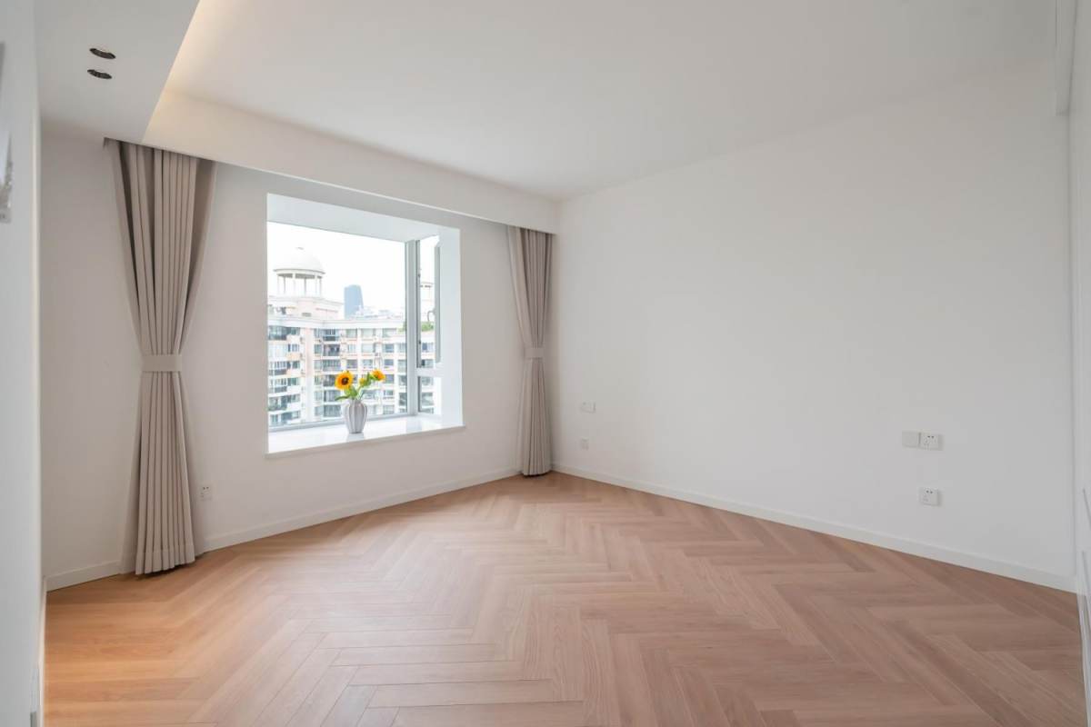 Housing image — Bedroom
