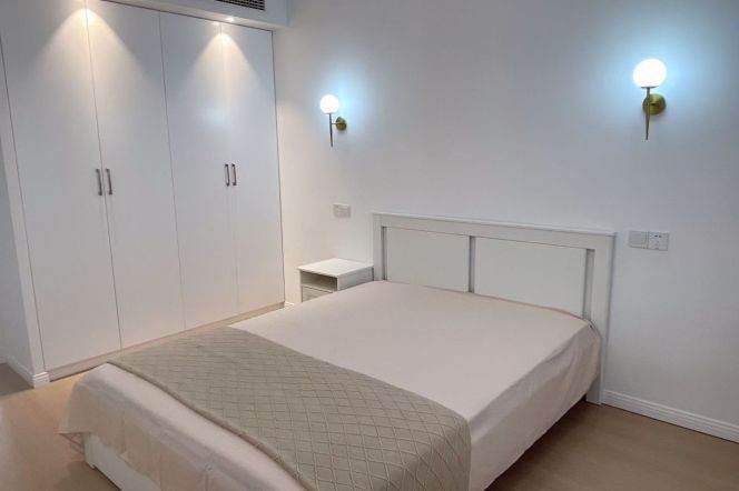 1BR Apartment in Xintiandi (L10/L13)