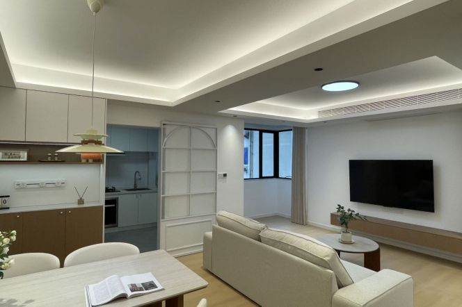 Spacious 1BR Apartment near Changping Rd Metro (L7)