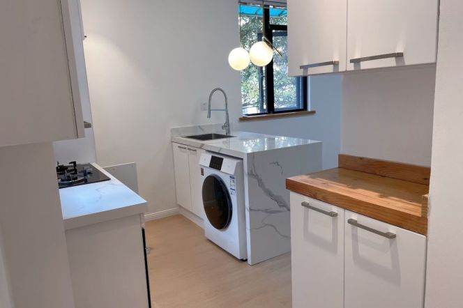 1BR Apartment in Xintiandi (L10/L13)