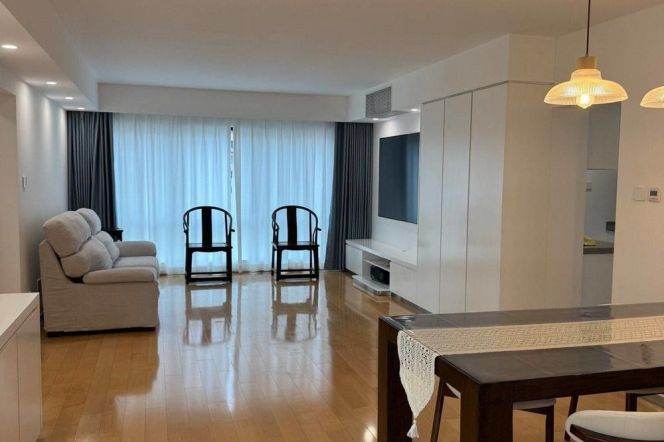 3BR Apartment at Shanghai Grand Plaza (Compound)
