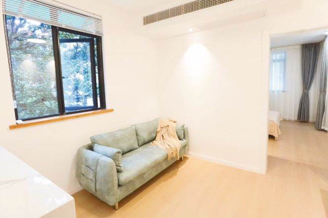 1BR Apartment in Xintiandi (L10/L13)