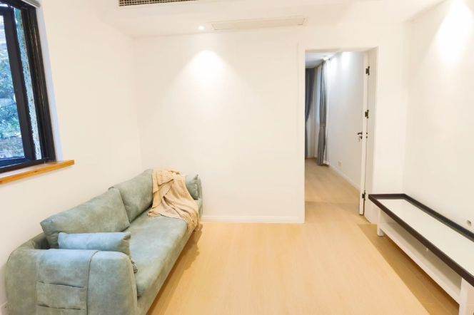 1BR Apartment in Xintiandi (L10/L13)