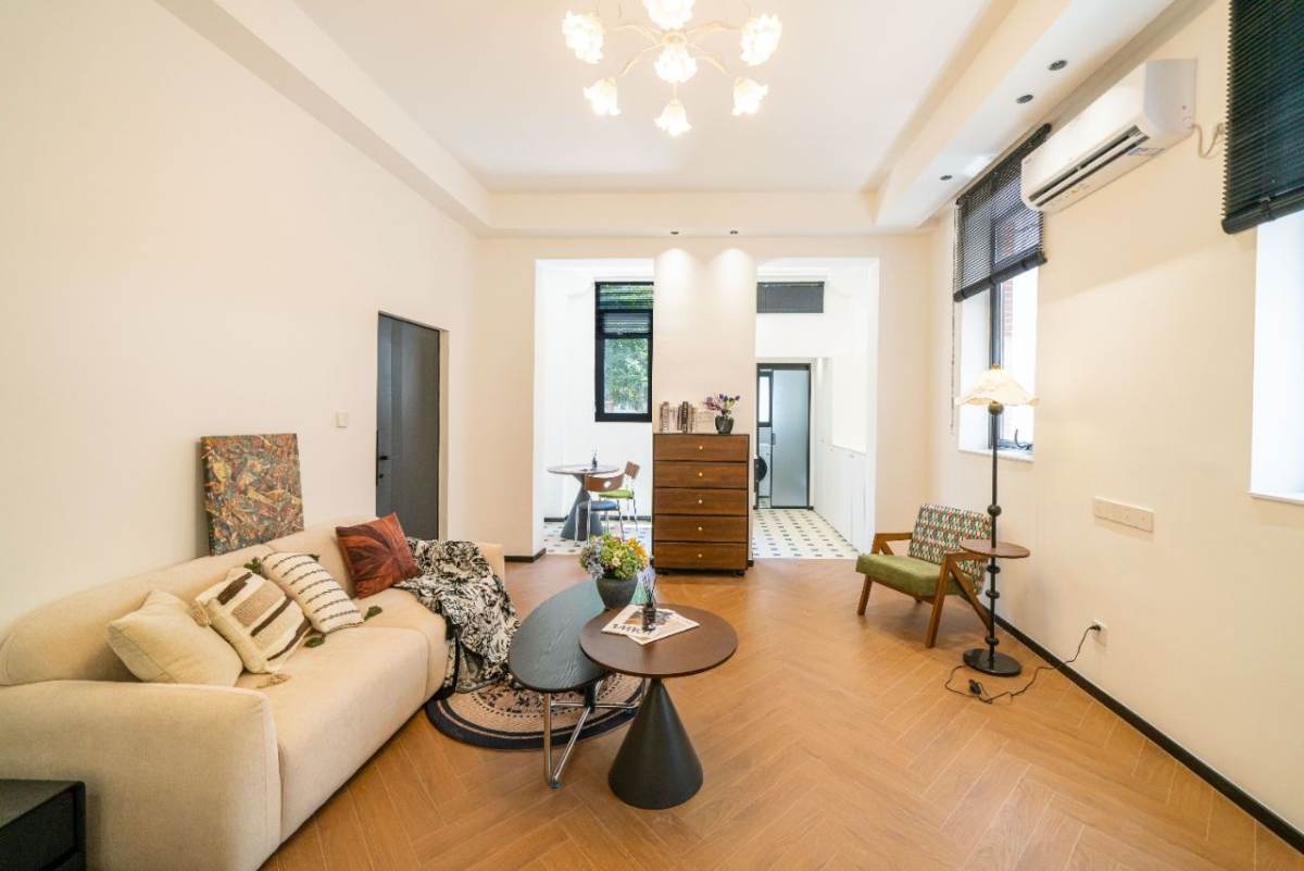 Housing image — Living Room