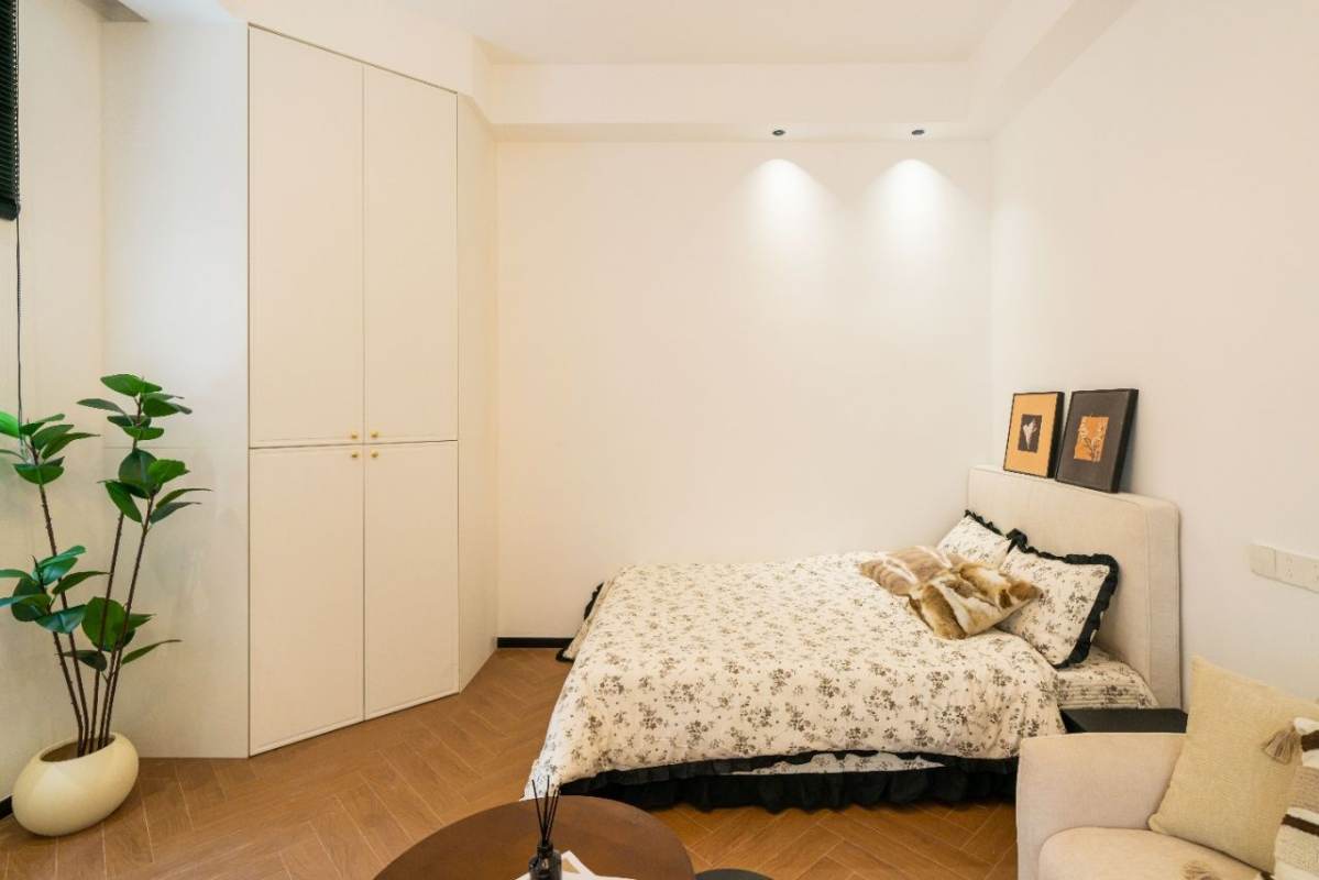 Housing image — Bedroom