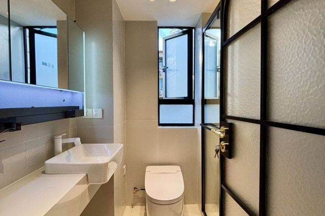 Spacious 1BR Apartment in Jing'an (L7)
