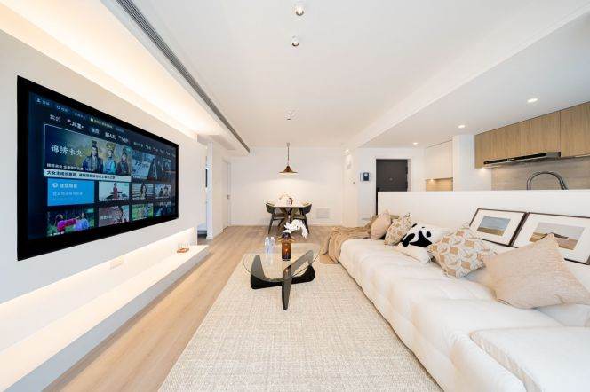 Spacious 2BR Apartment in Jing'an (L7/L13)
