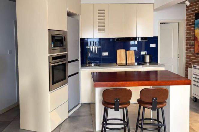 High-Floor Spacious 2BR Apartment in Old Xuhui with Outstanding View (L10/L11)