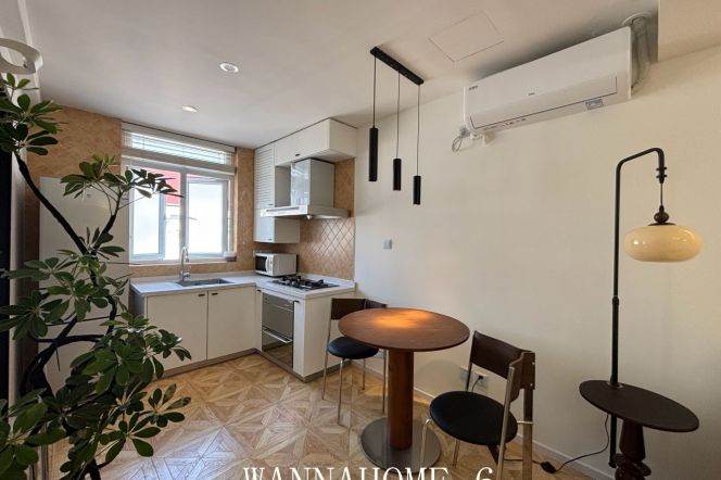 1BR Apartment near Zhongshan Park (L2/L11)